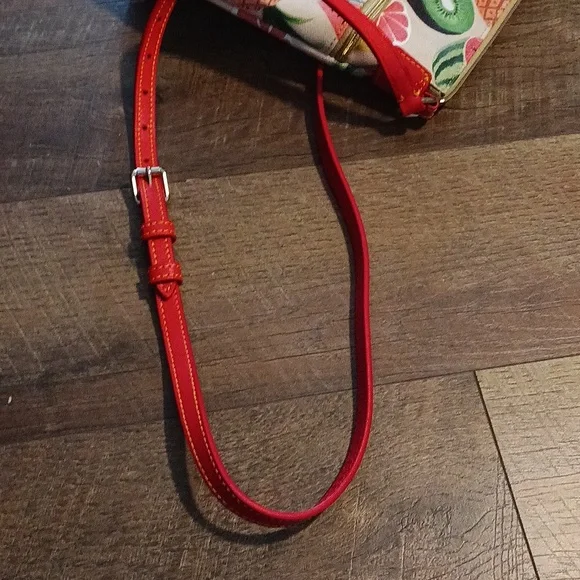 Dooney & Bourke Fruit print Bag πππ - Picture 7 of 14